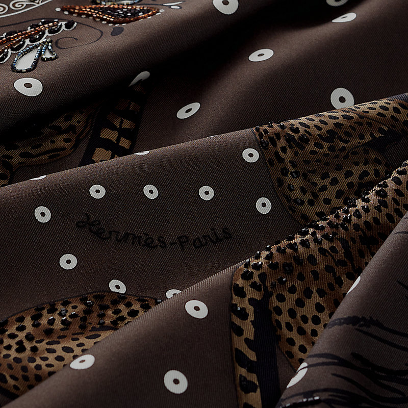 Guepards Bandana embroidered scarf 90 | Hermès Belgium